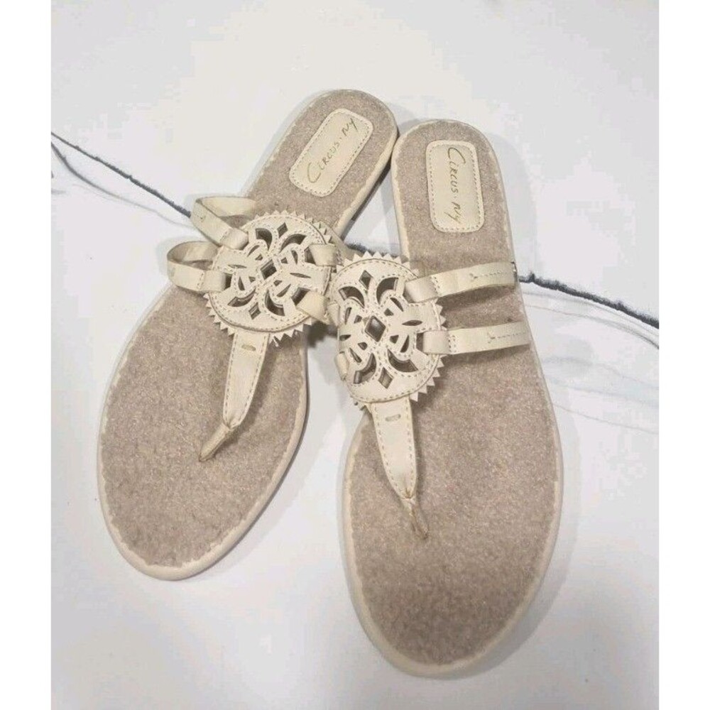 NEW Circus by Sam Edelman Women's Canyon Medallion Flat Sandal Sz 7.5 Cream SB